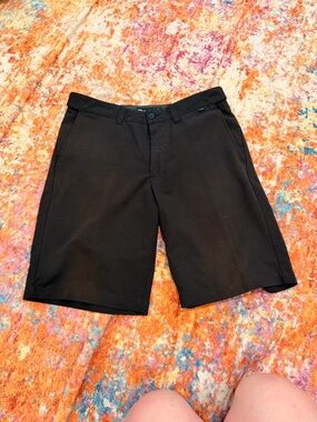 TravisMathew Black Golf Shorts Size 32 Performance Stretch Casual Dress Shorts